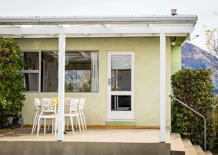 Retro With A View * Wanaka